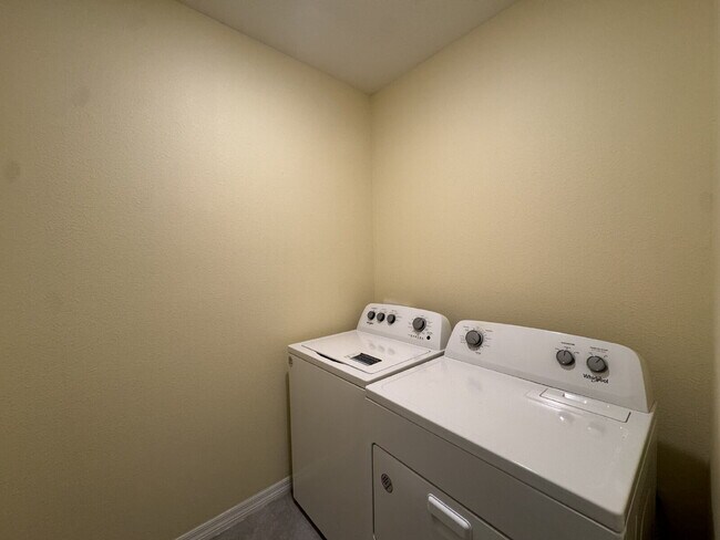 Building Photo - 32562 Canyonlands Dr