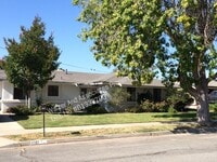 Building Photo - 1181 Royal Oak Rd