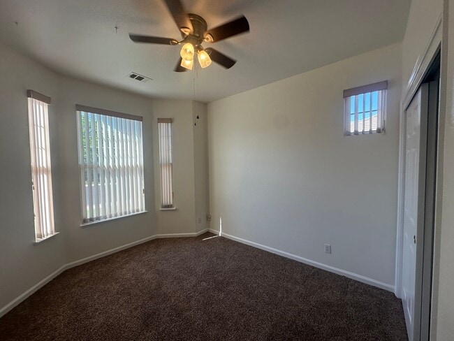 Building Photo - 2713 Donner Trail