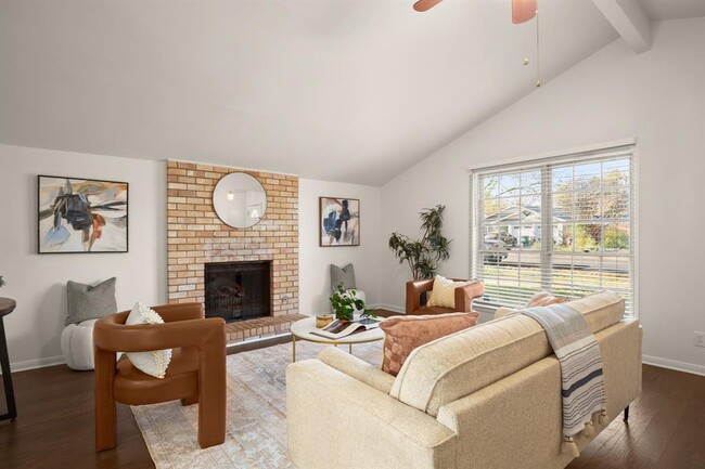 Building Photo - 7730 Croftwood Dr