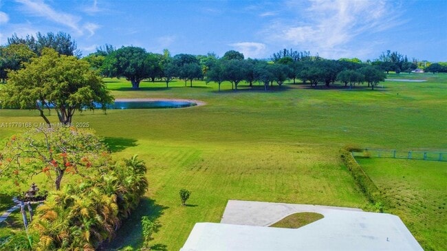 Building Photo - 1025 Hunting Lodge Dr