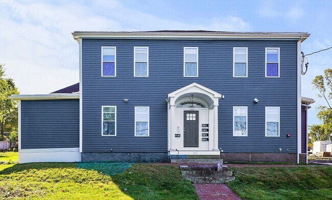 Building Photo - 417 Commercial St