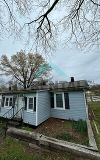 Building Photo - 715 3rd Ave
