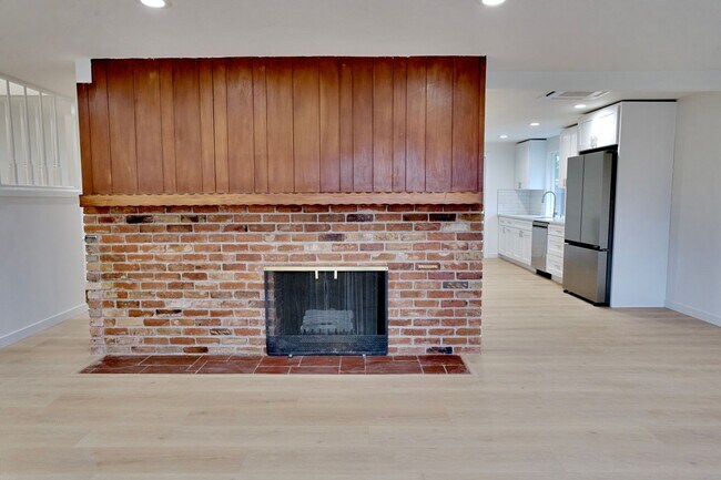 Building Photo - 4 bedroom Home on Highland St in Tacoma - APPLICATION PENDING