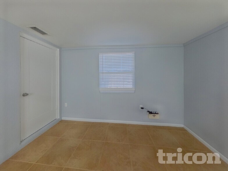 Building Photo - 1701 Audrey Dr