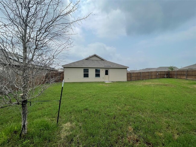 Building Photo - 1204 Lady Bird St