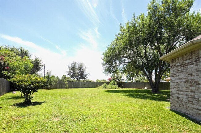 Building Photo - 14807 Swift River Ln