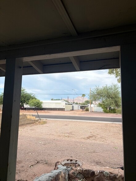 Building Photo - 250 S Grand Dr