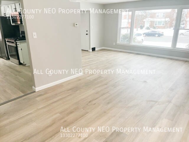 Building Photo - 13526 Cedar Rd