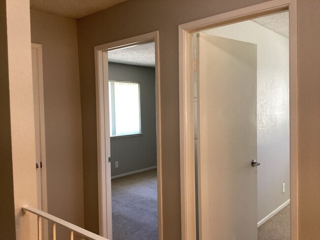 Building Photo - 460 W Alamos Ave