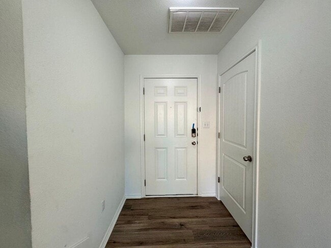 Building Photo - 15206 Walcott Dr