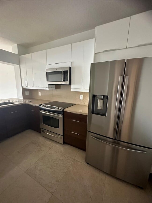 Building Photo - 10730 NW 66th St