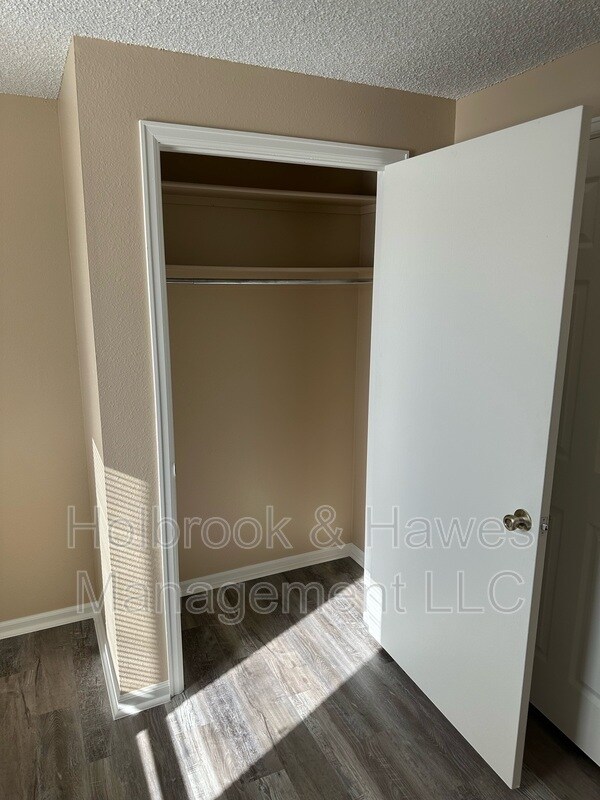 Building Photo - 4881 Basswood Dr