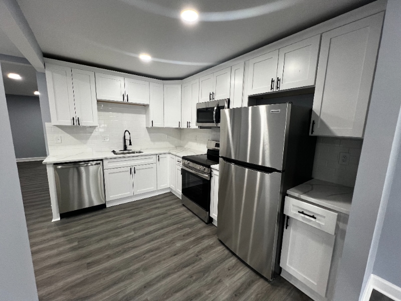 Building Photo - 220 Locust Ln