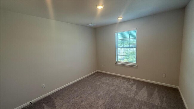 Building Photo - 4620 Modena Bay Bend