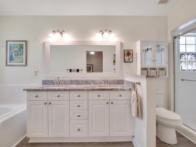 Building Photo - 9405 Windam Way