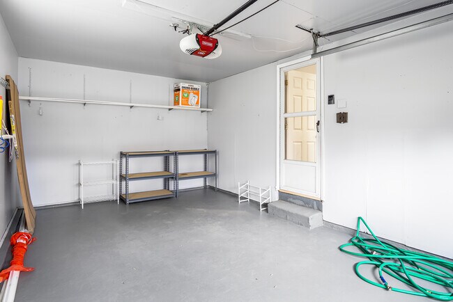 Building Photo - 413 Watson Ave