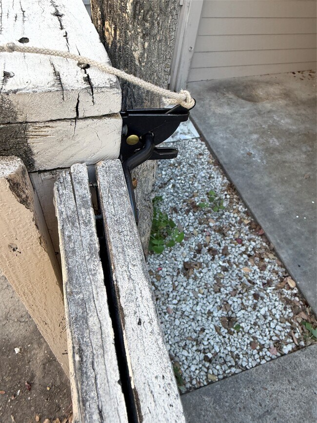 Building Photo - 9461 Pagewood Ln