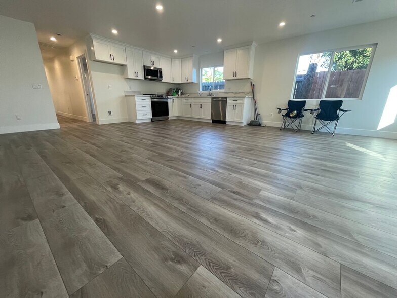 Building Photo - 3923 Franklin Ave