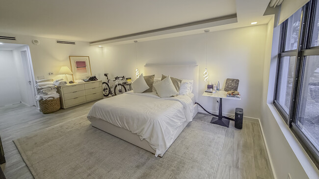 Building Photo - 9801 Collins Ave