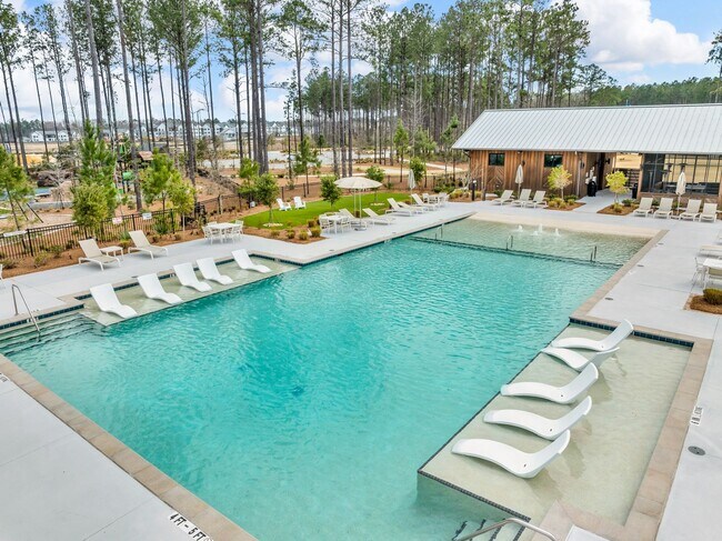 Building Photo - 3 bedrooms, 2 1/2 bathrooms in Richmond Hill's Heartwood Community