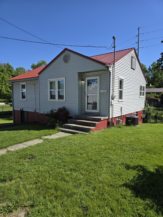 Building Photo - 204 S Robbins Ct