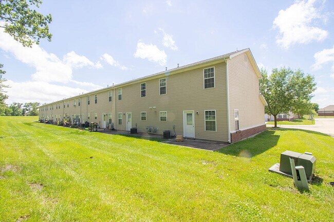 Building Photo - 5000 Derby Ridge Dr