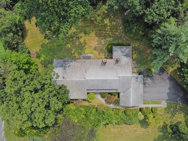 Building Photo - 18 Dorison Dr