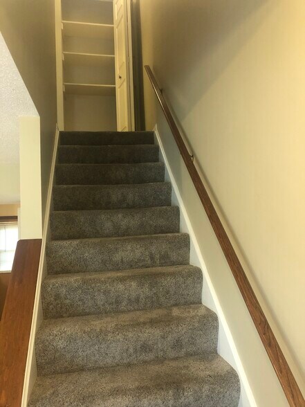 Building Photo - 642 Arbor St