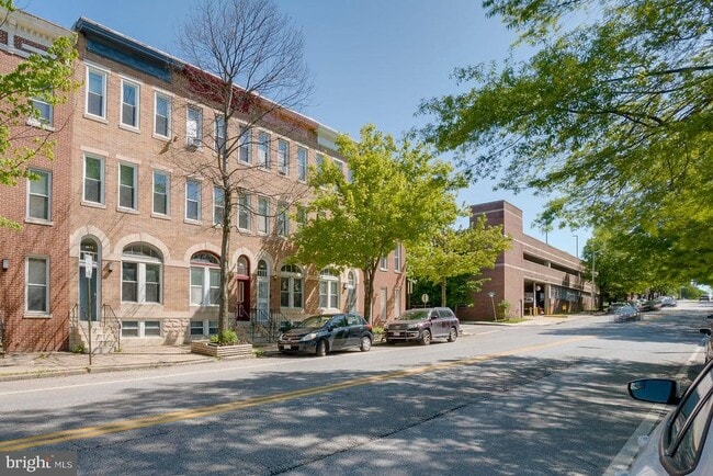 Building Photo - 1522 E Baltimore St