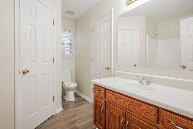 Building Photo - 517 Federal Ct