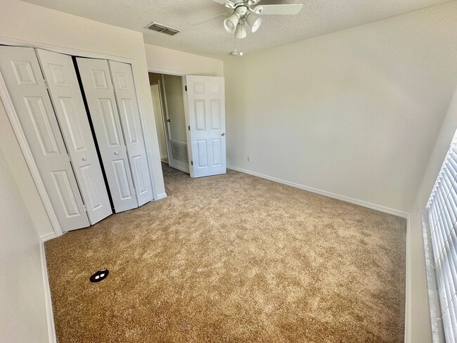 Building Photo - Orlando - 3 Bedroom, 2.5 Bathroom - $1,845.00