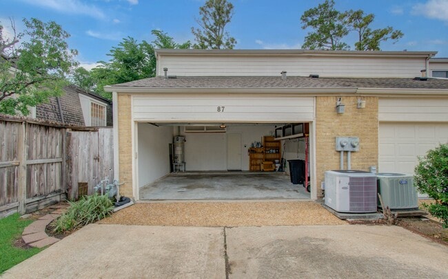 Building Photo - 12625 Memorial Dr