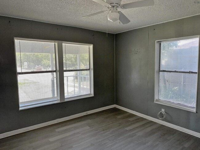 Building Photo - 2604 Wenonah Ave