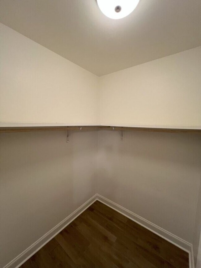 Building Photo - Beautiful 4-Bedroom Home in The Magnificen...