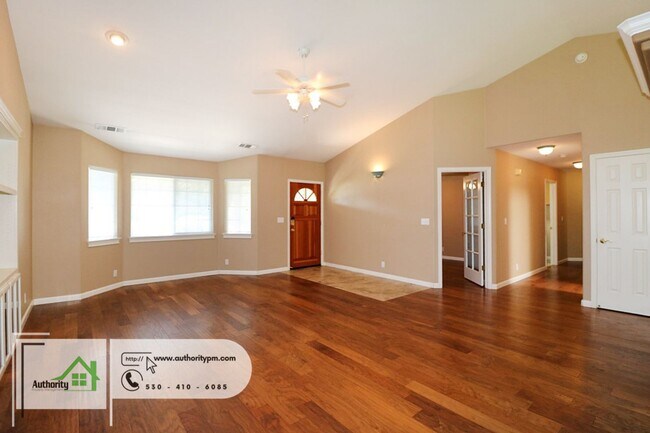 Building Photo - 5826 Beaumont Dr