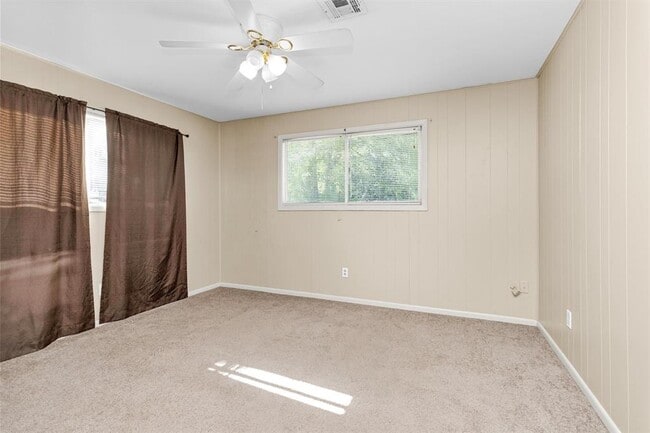 Building Photo - 4967 Lazy Ln