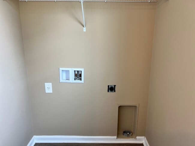 Building Photo - 10 Weatherboard Court