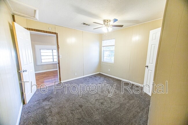 Building Photo - 3624 Walnut Ave