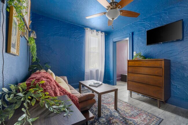 Building Photo - 820 Florida Ave