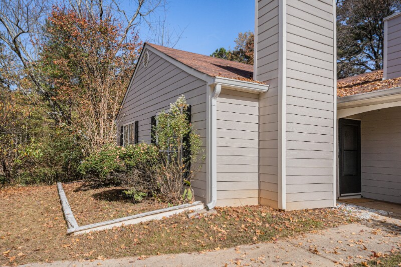 Building Photo - 5472 Glen Haven Dr