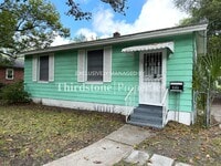 Building Photo - 435 Springfield Ct N