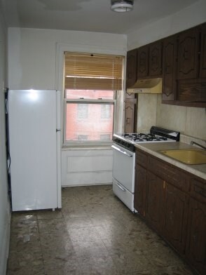 Building Photo - 824 Garden St