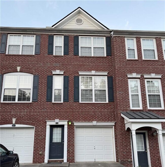 Primary Photo - 3179 Mill Springs Cir NE