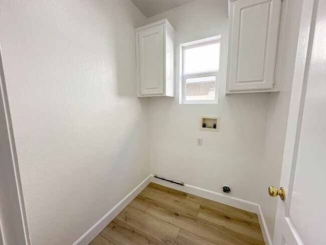 Building Photo - COMING SOON!  Sienna Ridge 3 Bedroom Home for Rent in Canyon Country!