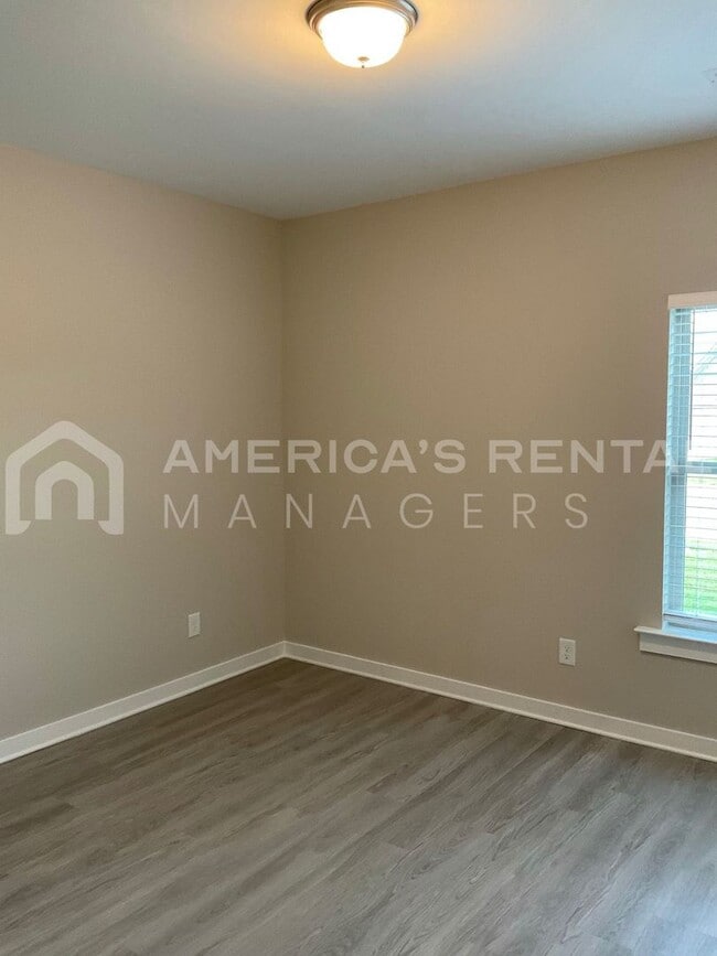 Building Photo - Home for Rent in Clanton, AL!!! Available to View Now!