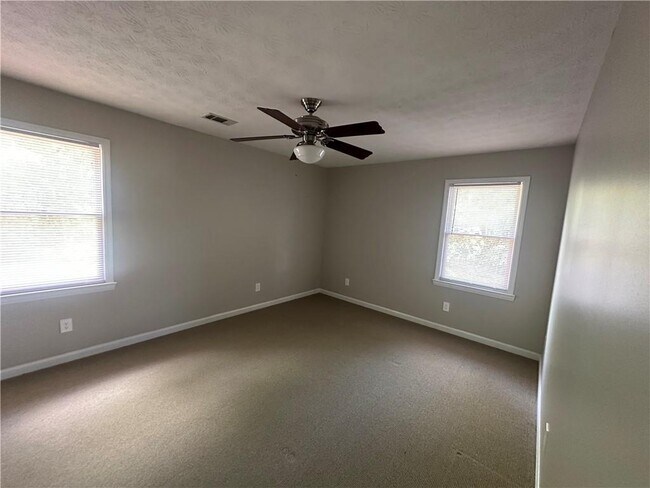 Building Photo - 227 Kelly Mill Rd