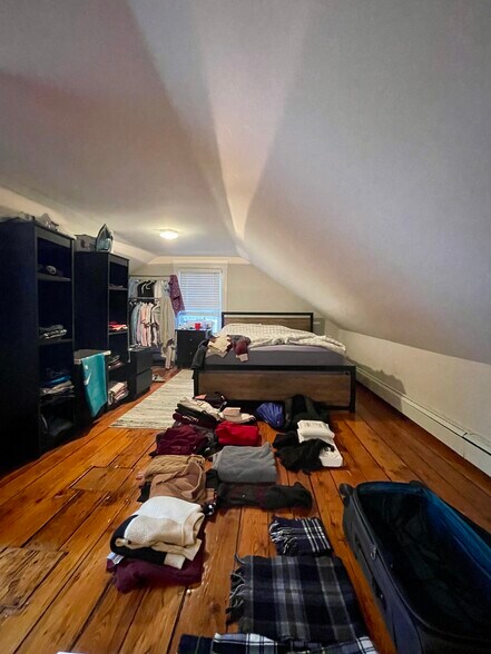 Building Photo - 2 Worcester St