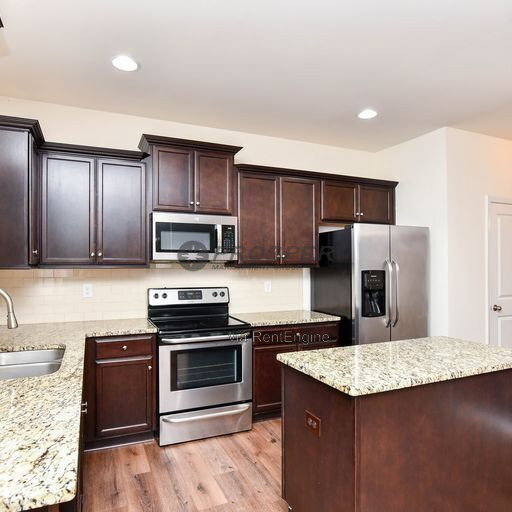 Building Photo - 248 Elmhaven Dr