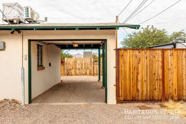 Building Photo - Remodeled 2Bed/2Bath Home, at the Blenman-...